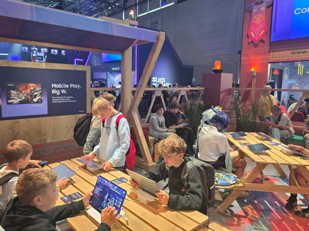 ▲ 전시기간 내내 게임스컴 2025 삼성부스는 최신 갤럭시 기능을 체험하기 위한 방문객들로 가득했다