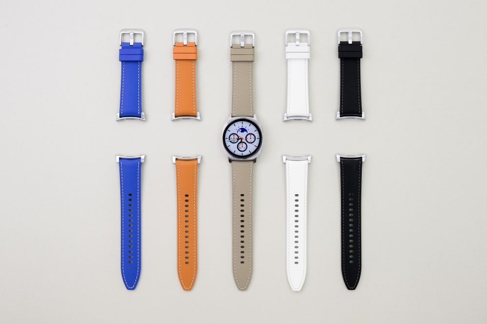 (왼쪽부터) 갤럭시 워치8 시리즈 하이브리드 밴드 블루, 카멜, 토프, 화이트, 블랙 색상