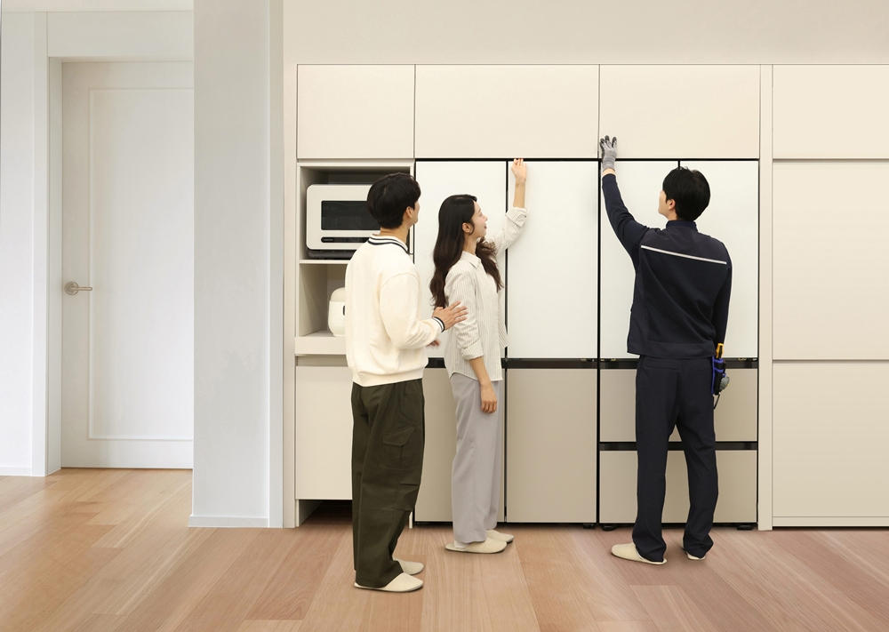 삼성전자가 23일부터 가구장 리폼부터 제품 설치, 사후 관리까지 원스톱으로 제공하는 '가전 가구장 리폼 서비스'를 시작한다.