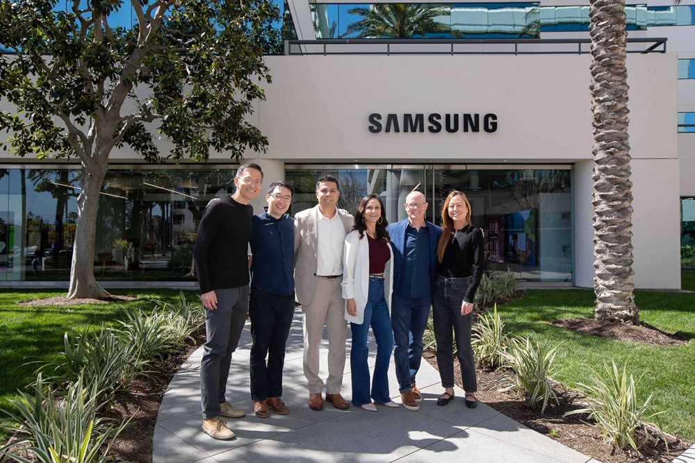 삼성전자어바인 CEC 임직원들은 고객 필요를 정확하게 파악하고 고객 비즈니스 가치를 극대화할 수 있는 솔루션을 찾기 위해 밤낮없이 노력한다.