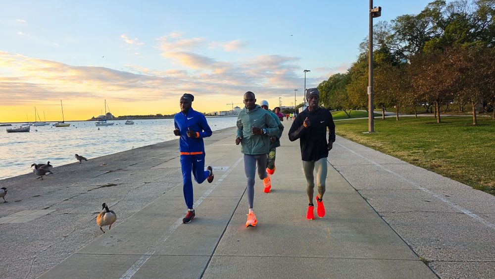 2025 시카고 마라톤에서 우승한 키플리모