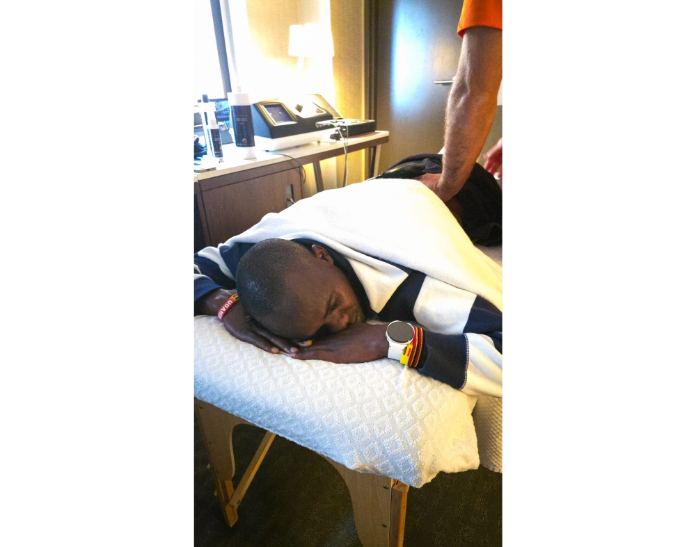 2025 시카고 마라톤에서 우승한 키플리모