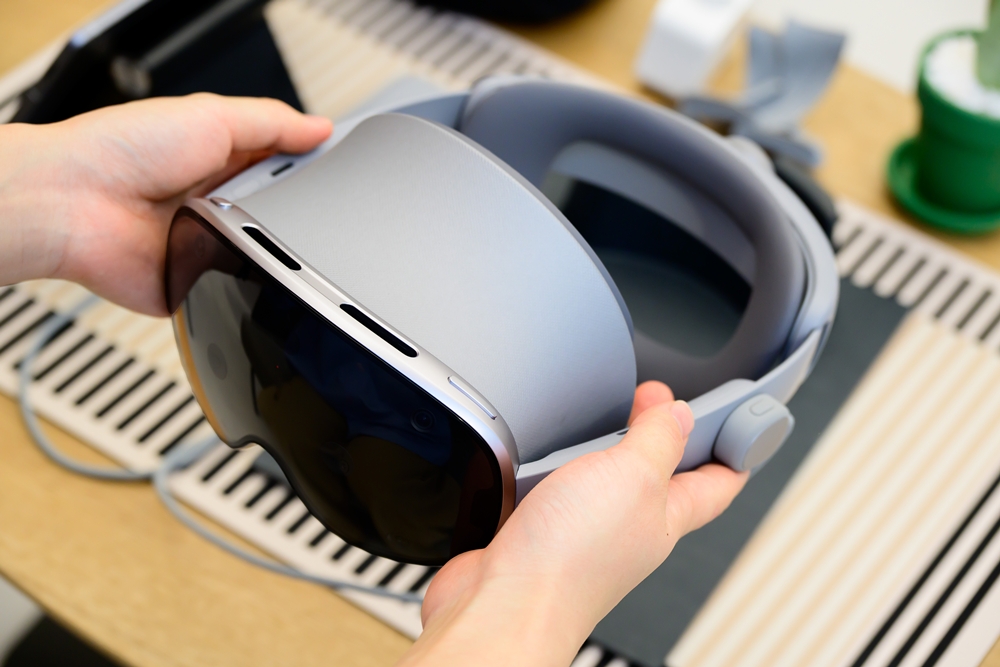 미디어브리핑 현장에서 체험한 갤럭시 XR.