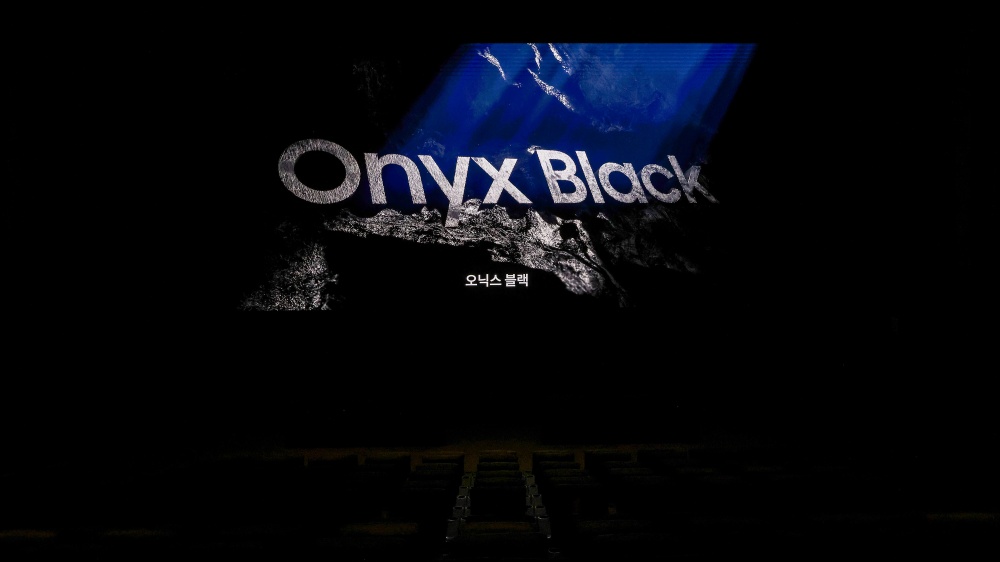 삼성 시네마 LED 오닉스 스크린은 압도적인 명암비와 깊은 블랙이 특징이다