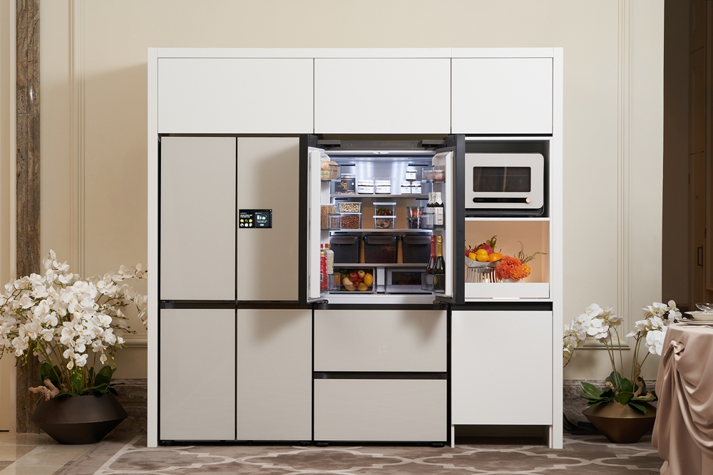 삼성전자가 27일 인천 파라다이스시티에서 열린 '라 리스트(La Liste) 2026' 시상식에서 선보인 비스포크 AI 가전.