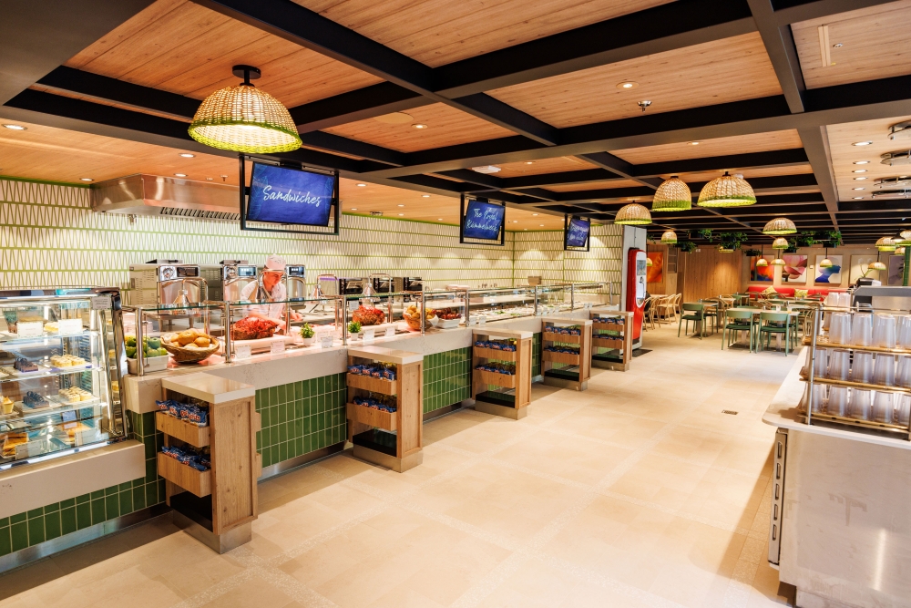 '스타 오브 더 시즈' 크루즈선에 설치된 삼성전자 TV와 사이니지