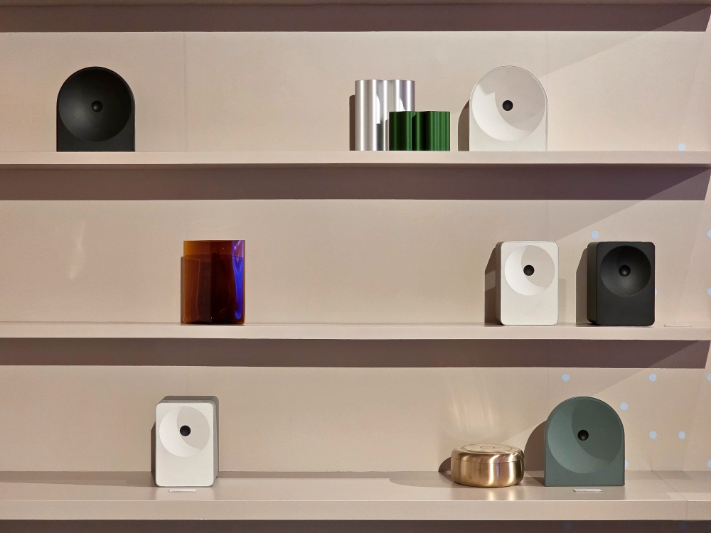 더 퍼스트룩 2026에 전시된 뮤직 스튜디오.