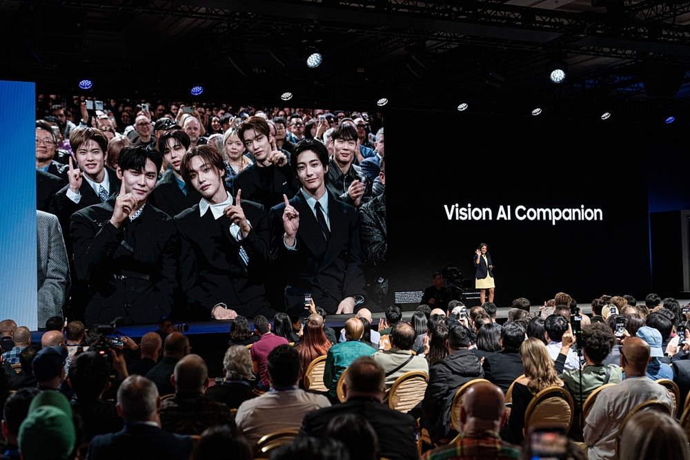 K팝 아티스트 라이즈(RIIZE)가 삼성전자 '더 퍼스트룩' 프레스 콘퍼런스에 참석해 삼성전자의 비전과 신제품을 직접 경험했다. 