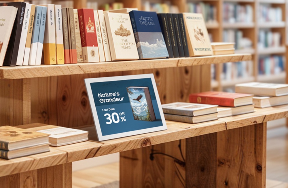 삼성전자, A4 크기의 '삼성 컬러 이페이퍼' 출시.