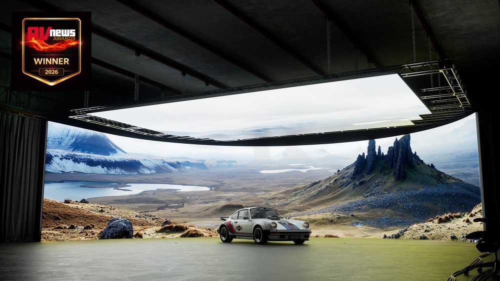 ▲ 지난 5월 영국 트위크넘 스튜디오에 설치된 '버추얼 프로덕션용 더 월(The Wall for Virtual Production)'은 영국 AV News 매거진이 주최하는 AV 뉴스 어워드에서 '올해의 AV 프로젝트상 (AV Project of the Year)'을 수상했다.