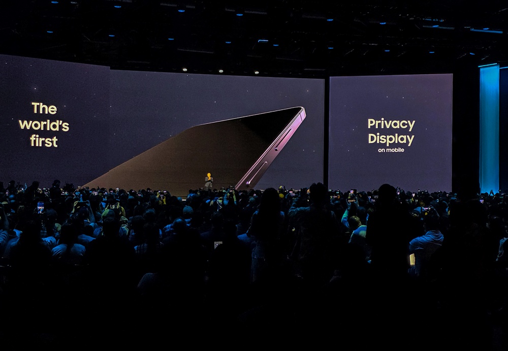 25일(현지시간) 미국 샌프란시스코에서 개최된 상반기 '갤럭시 언팩 2026'에서 삼성전자 대표이사 노태문 DX부문 사장이 기조 연설을 하고 있다.