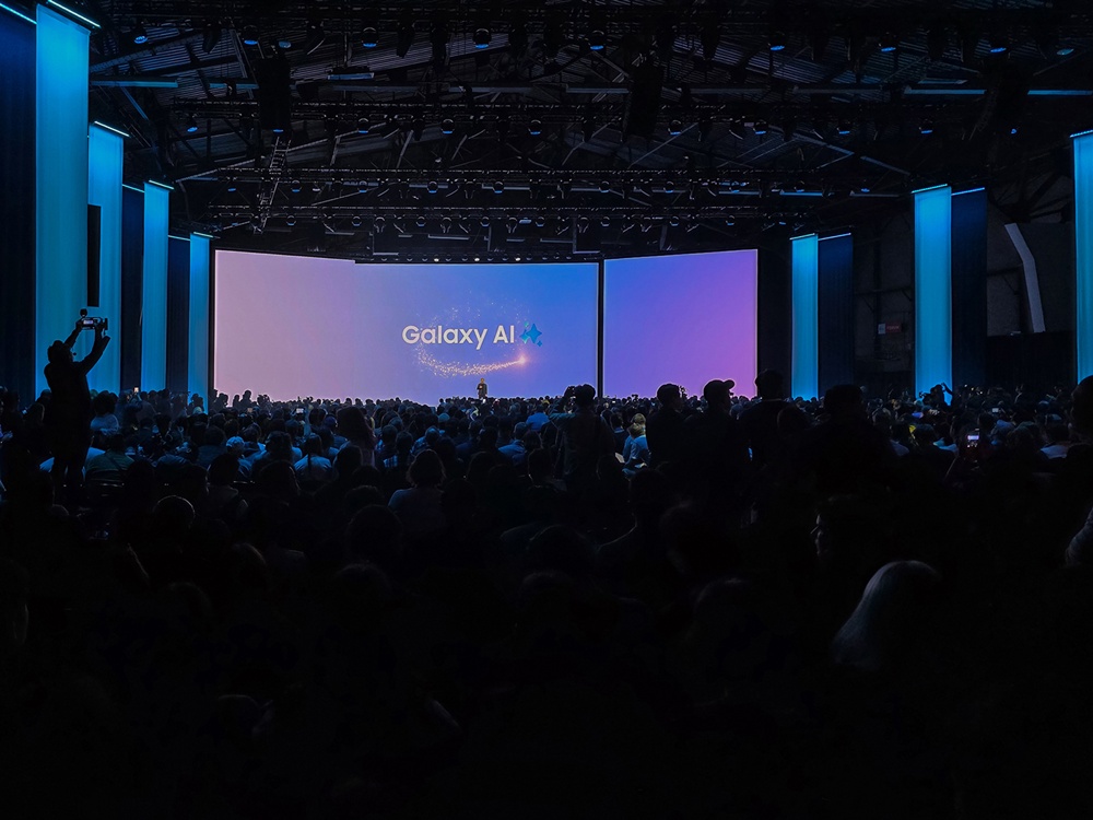 25일(현지시간) 미국 샌프란시스코에서 개최된 상반기 '갤럭시 언팩 2026'에서 삼성전자 대표이사 노태문 DX부문 사장이 기조 연설을 하고 있는 모습.