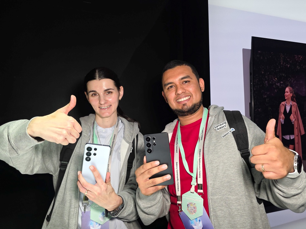 (왼쪽부터) 미국의 삼성 멤버스 옥사나 비코바(Oksana Bykova), 니카라과의 삼성 멤버스 헤르손 만사나레스(Gerson Manzanares)