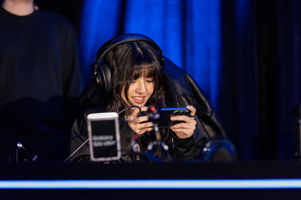 경기에 열중하고 있는 플레이어 보니펠리시아 (vonnyfelicia).