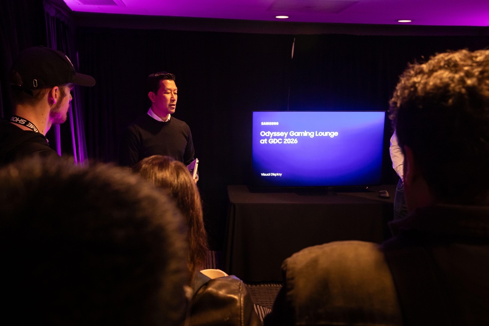 삼성전자 영상디스플레이사업부 이상욱 부사장이 GDC 2026에 전시된 오디세이 게이밍 모니터 라인업을 설명하고 있다.
