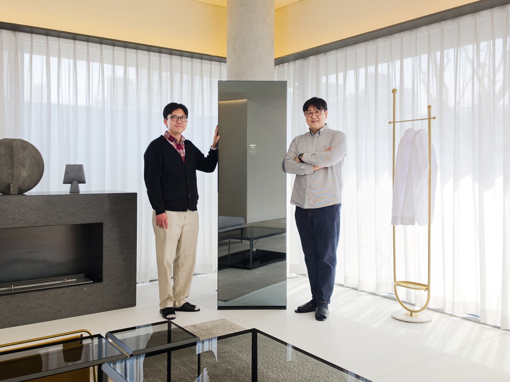 (왼쪽부터) 삼성전자 DA사업부 박기선 프로, 정정교 프로.