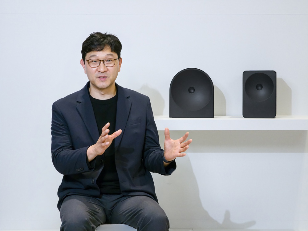 사용자 취향에 맞춰 청취 경험을 세분화한 뮤직 스튜디오는 모델별 핵심 가치를 차별화해 일상에 최적화된 사용성을 제공한다.