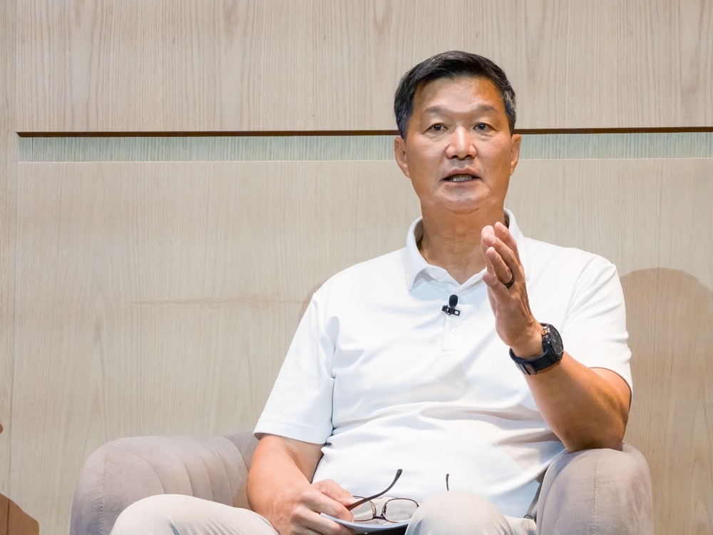 갤럭시 언팩 2026 헬스 포럼에 패널로 참여한 삼성전자 MX사업부 박헌수 디지털 헬스팀장이 발표하고 있는 모습.